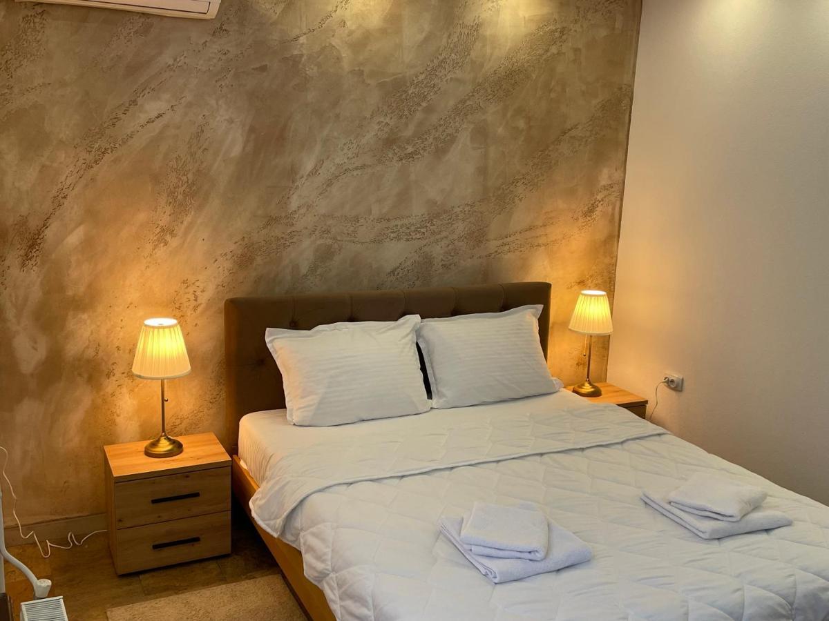 Bora Apartmani - Free Parking - City Center 弗拉涅 外观 照片