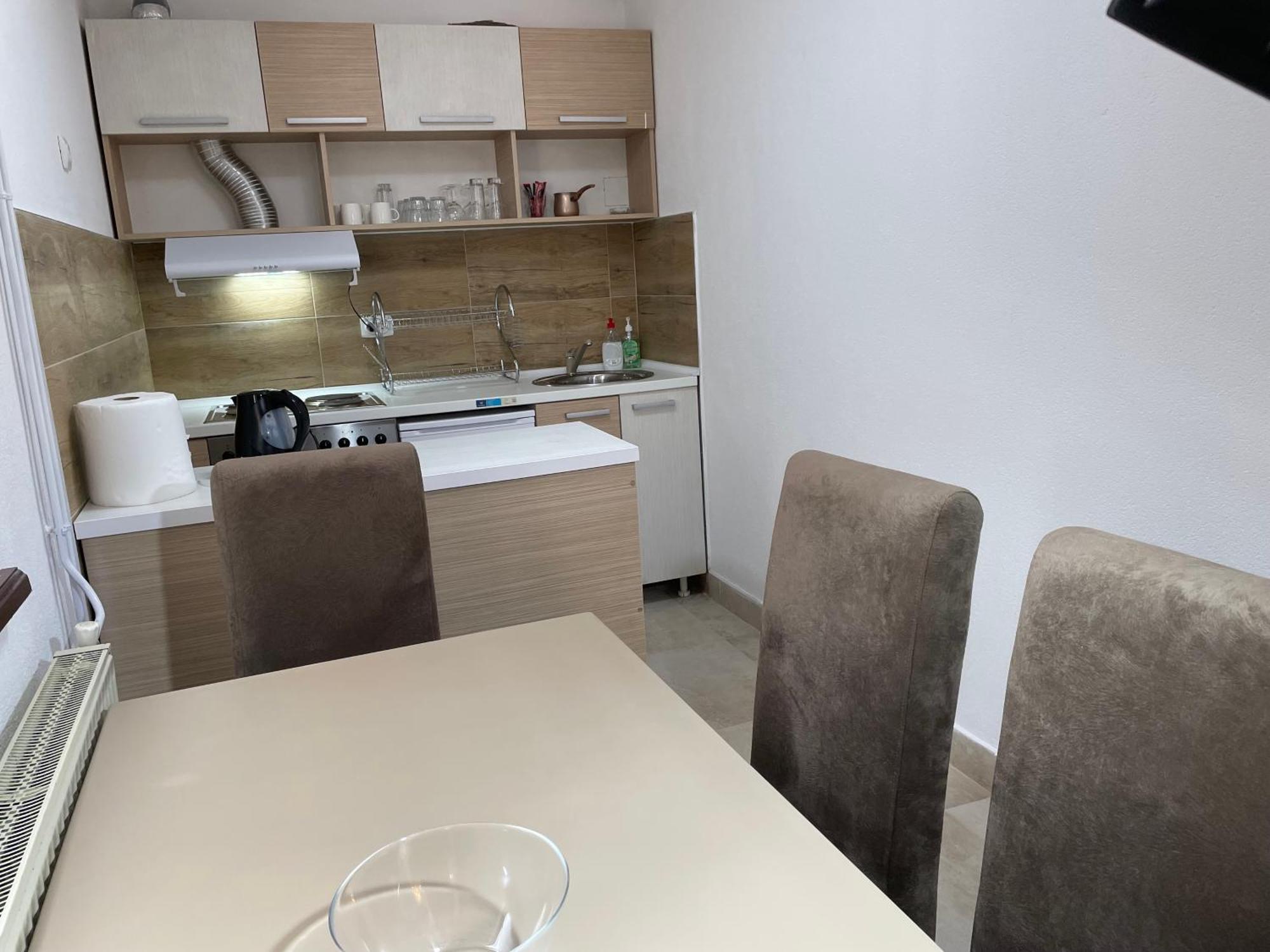 Bora Apartmani - Free Parking - City Center 弗拉涅 外观 照片