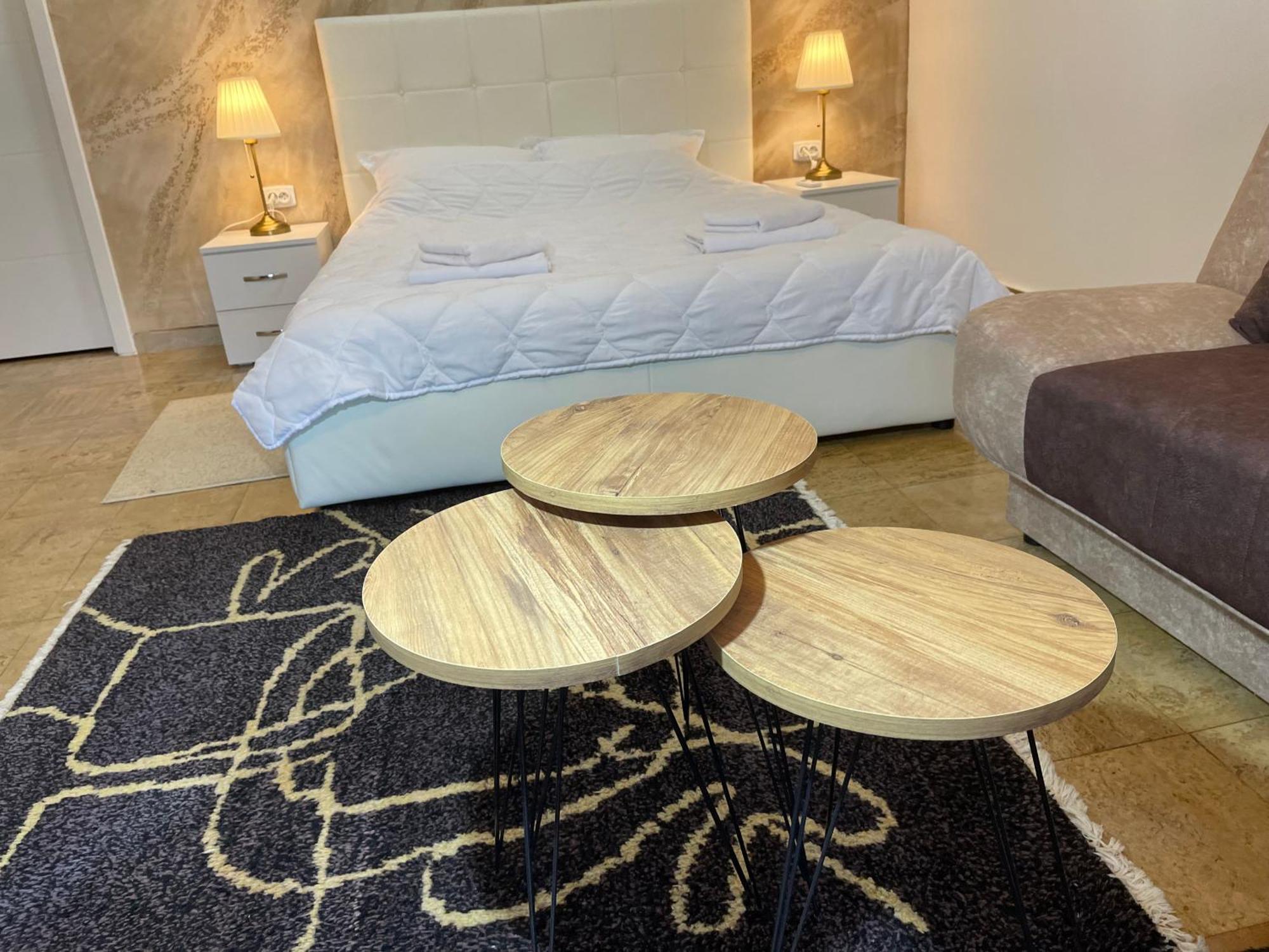 Bora Apartmani - Free Parking - City Center 弗拉涅 外观 照片